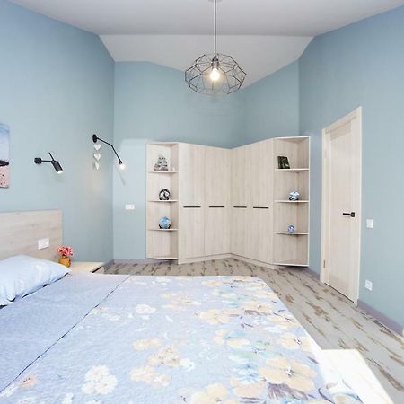 Luxury Apartment In The Heart 오데사 외부 사진