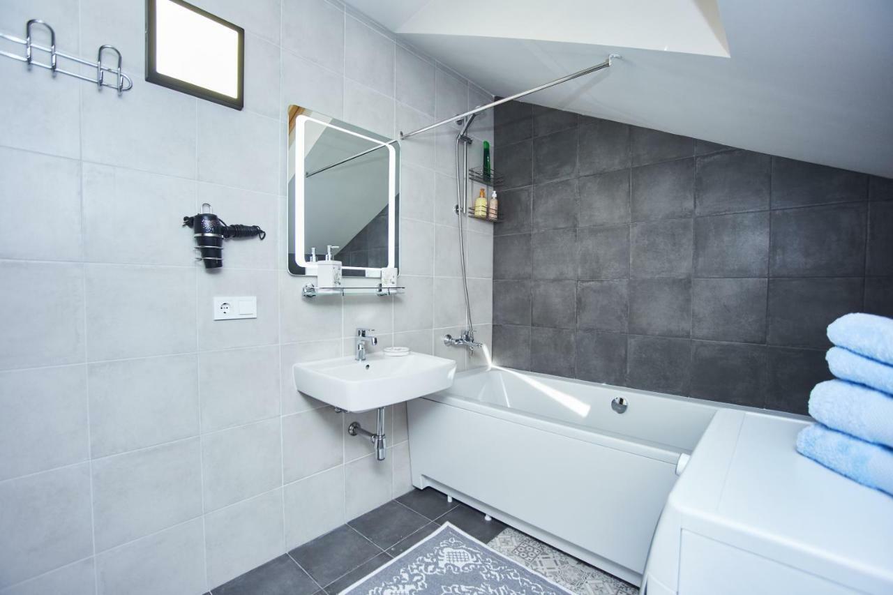 Luxury Apartment In The Heart 오데사 외부 사진